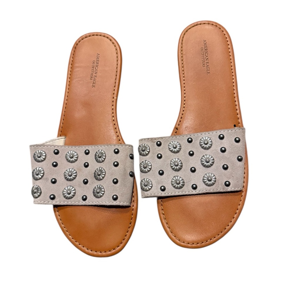 American Eagle | Tan and Silver Studded Sandals size 9